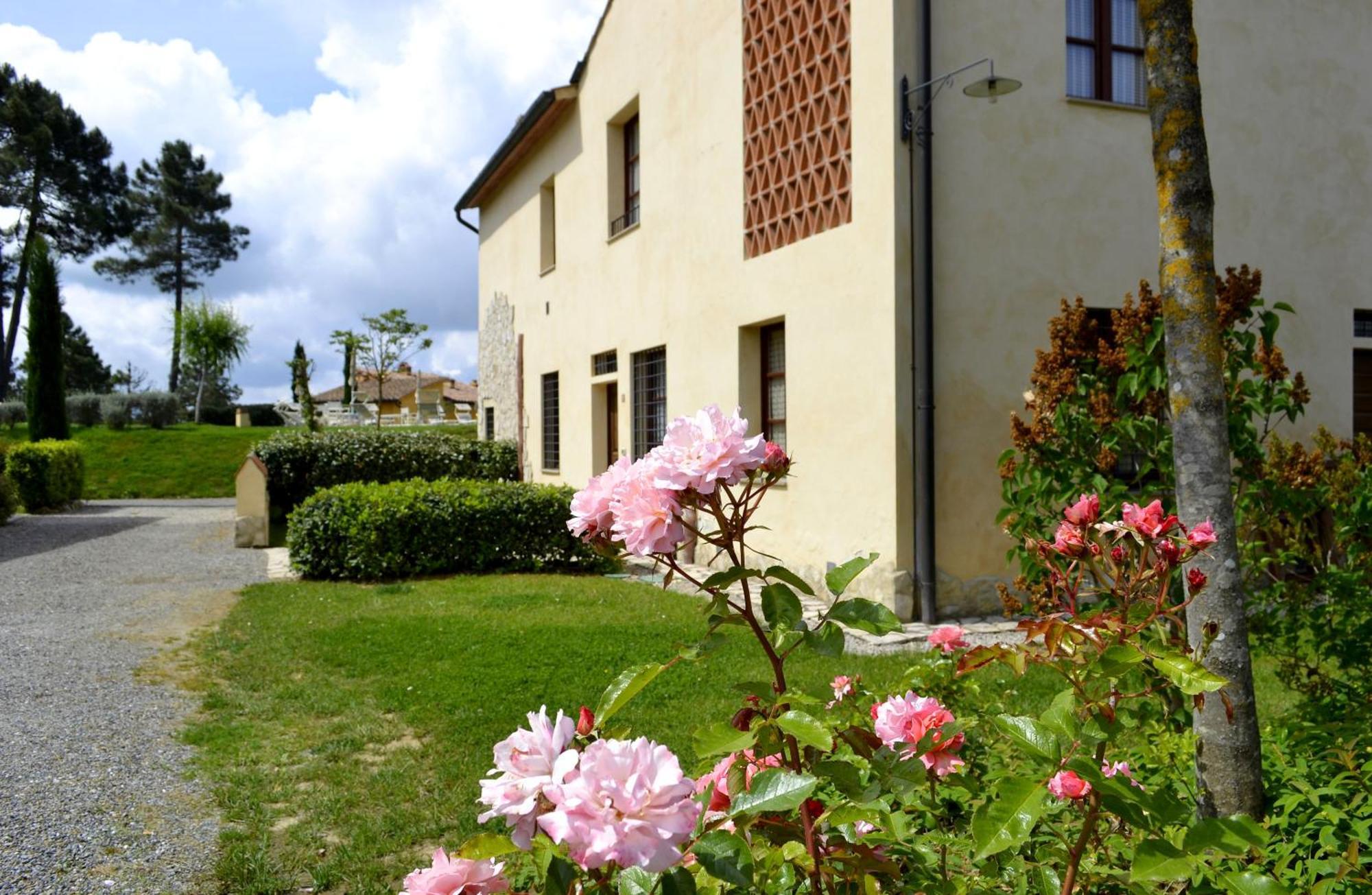 Tuscany Country Apartments Гамбаси Терме Екстериор снимка