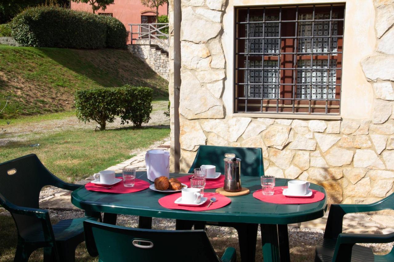Tuscany Country Apartments Гамбаси Терме Екстериор снимка